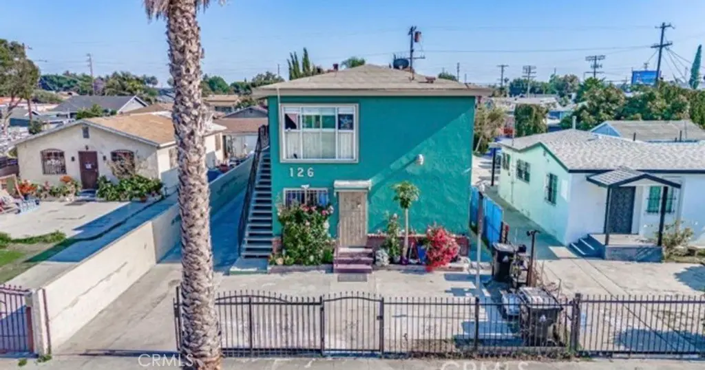 Quadruplex for sale at 126 E 89th, Los Angeles, CA