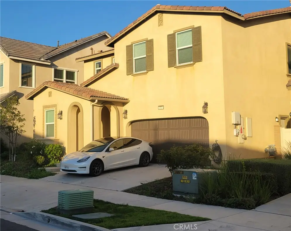 4927 S Tangerine Way, Ontario, CA — listing photo 1