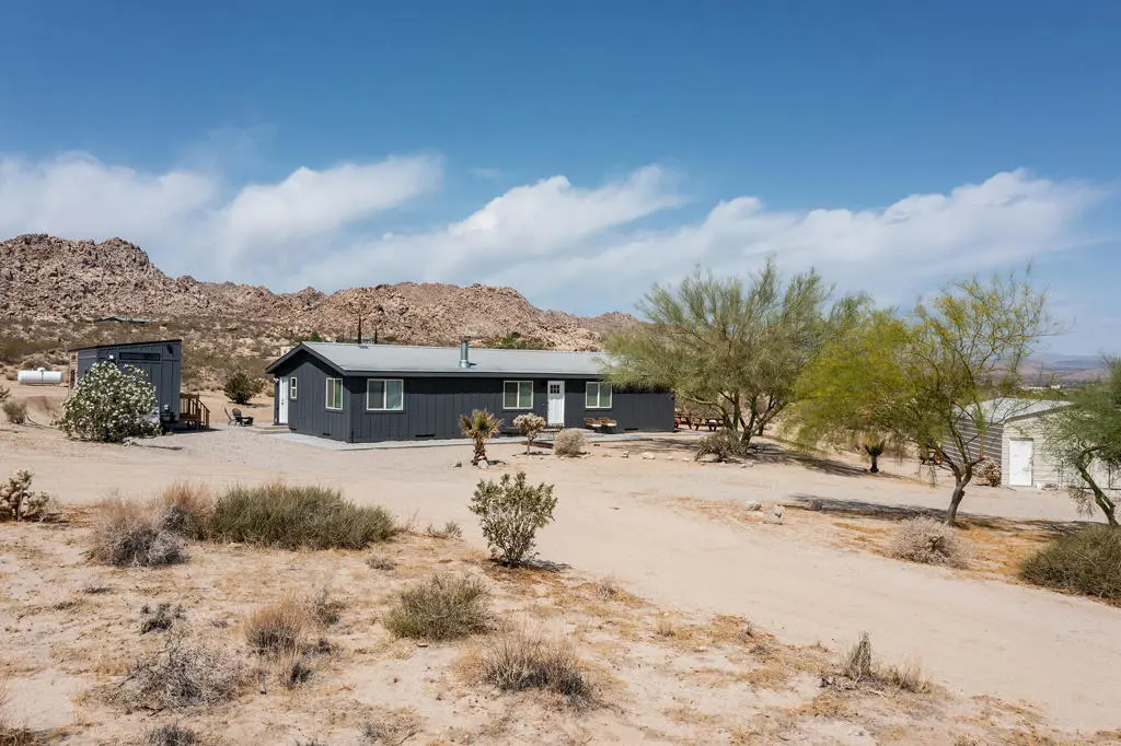 7122 Sunkist Road, Joshua Tree, CA — listing photo 1