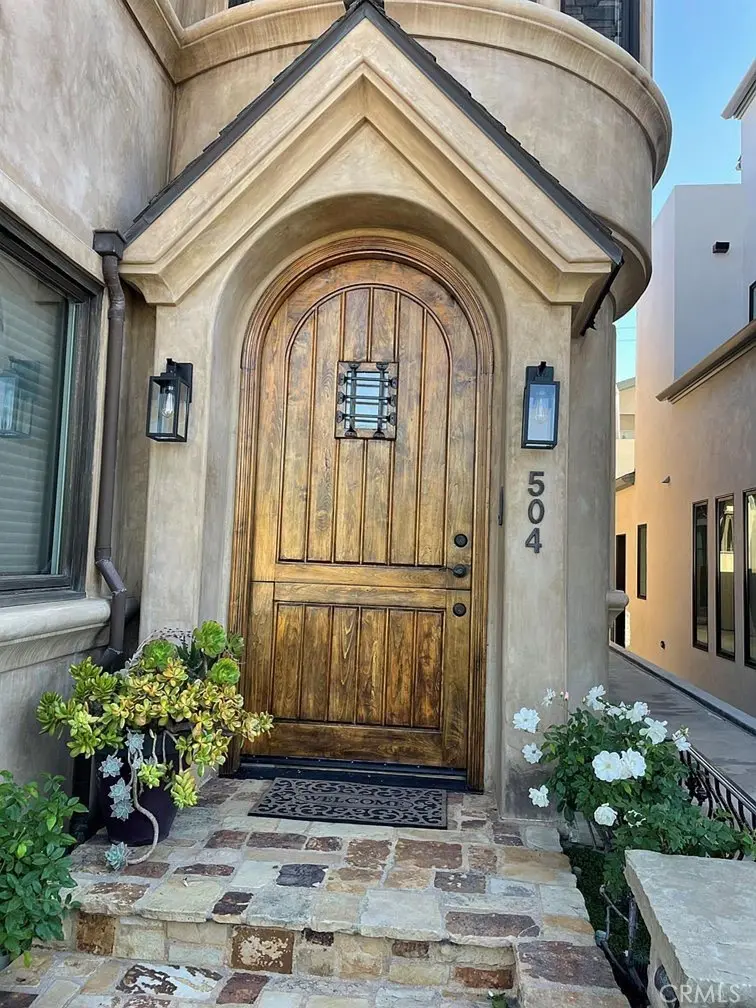 504 Avocado Avenue, Corona Del Mar, CA — listing photo 1