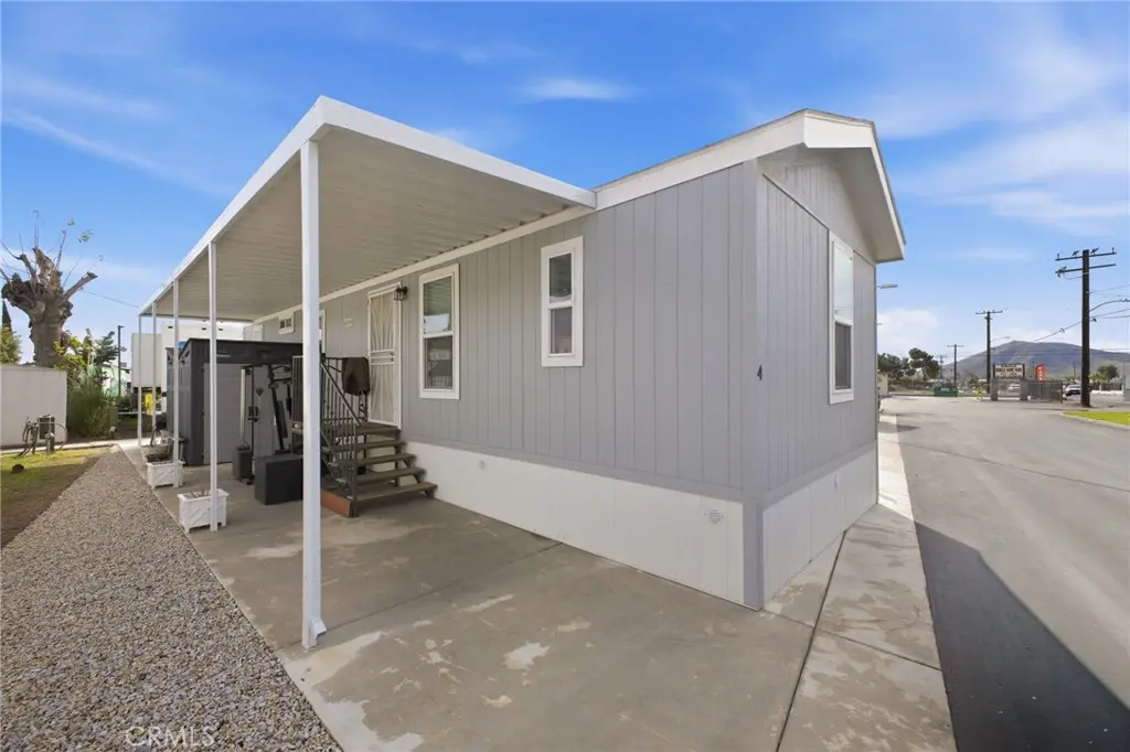 9873 Alder Avenue 4, Bloomington, CA — listing photo 1