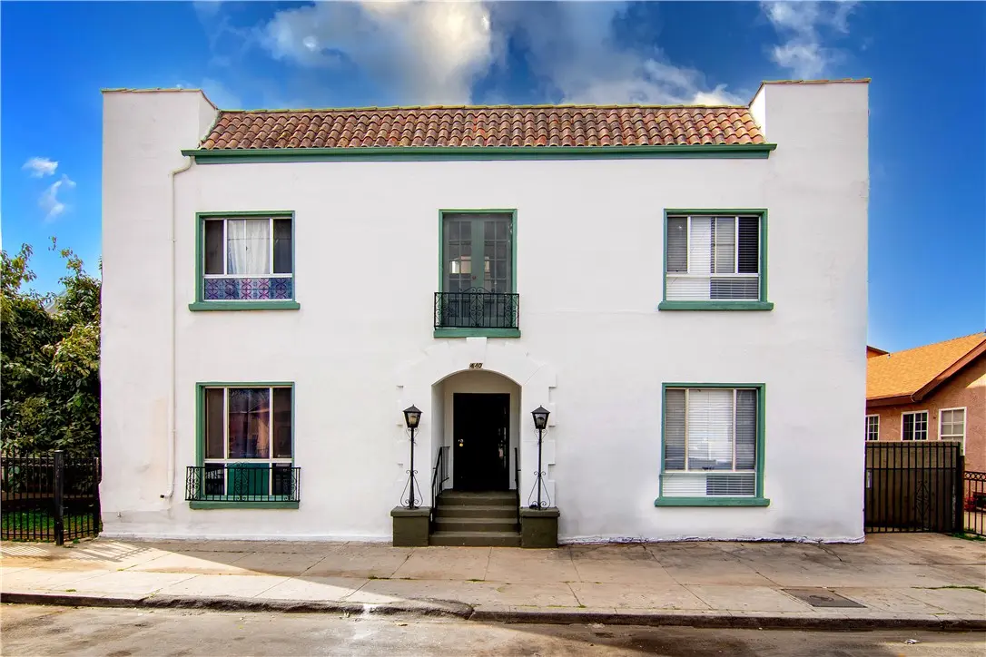 Apartment for sale at 440 E 27th, Los Angeles, CA