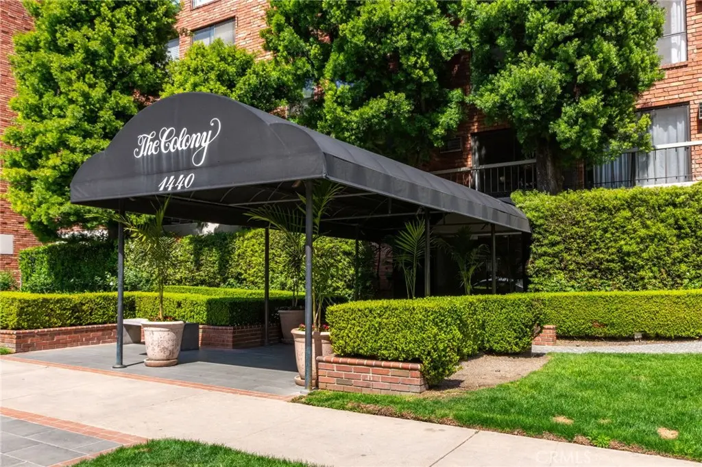 Condominium for sale at 1440 Veteran Avenue 601, Los Angeles, CA featuring 2 beds and 1 bath
