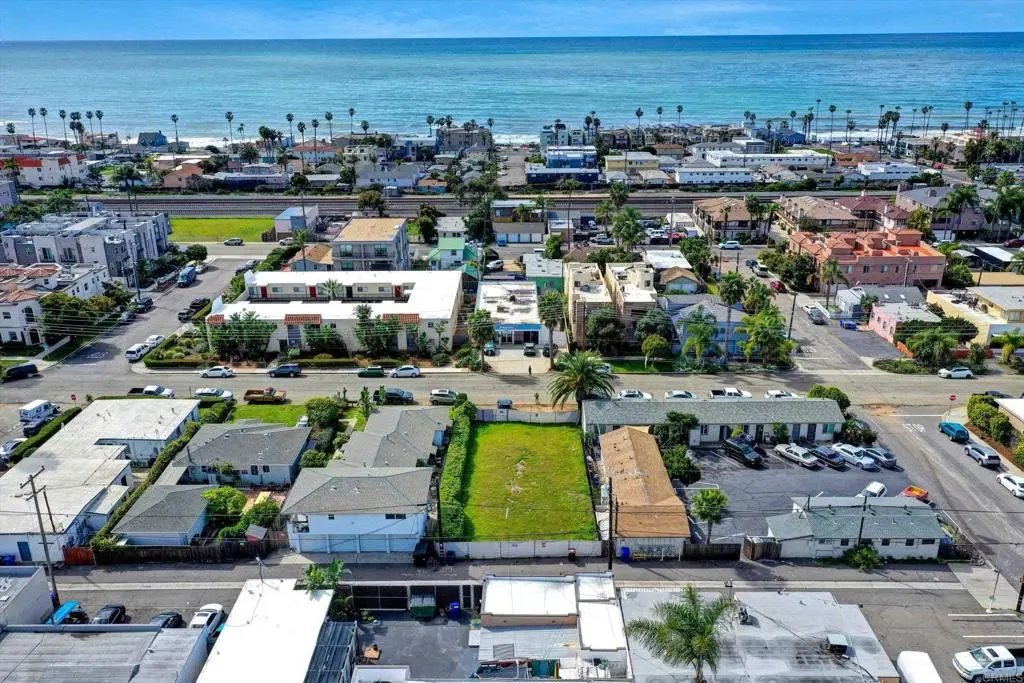912 S. TREMONT, Oceanside, CA — listing photo 1