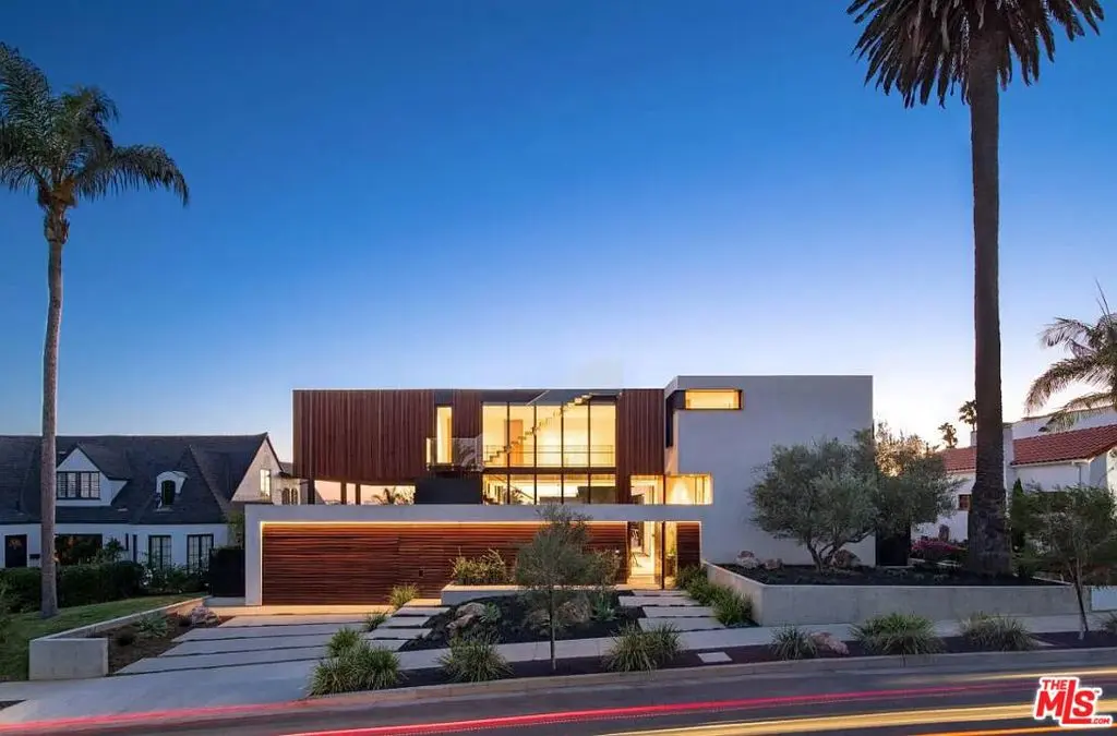 Residential Lease for rent at 3715 Wasatch Avenue, Los Angeles, Los Angeles County, CA featuring 7 beds and 8 baths