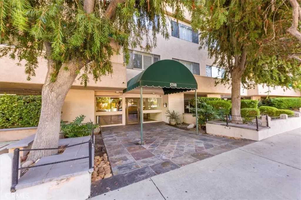 5310 Zelzah Unit 114, Encino, CA — listing photo 1