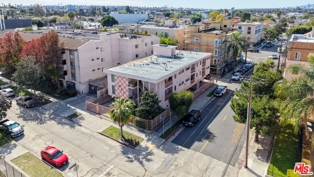 Residential Income for sale at 941 S Gramercy Place, Los Angeles, CA featuring 12 beds and 12 baths