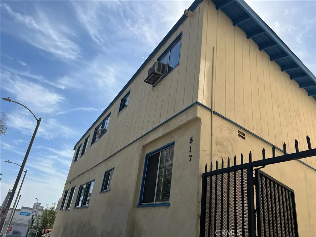 Apartment for sale at 517 Loma, Los Angeles, CA
