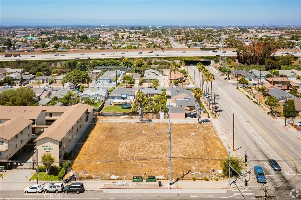 Apartment for sale at 16101 S Figueroa, Gardena, CA