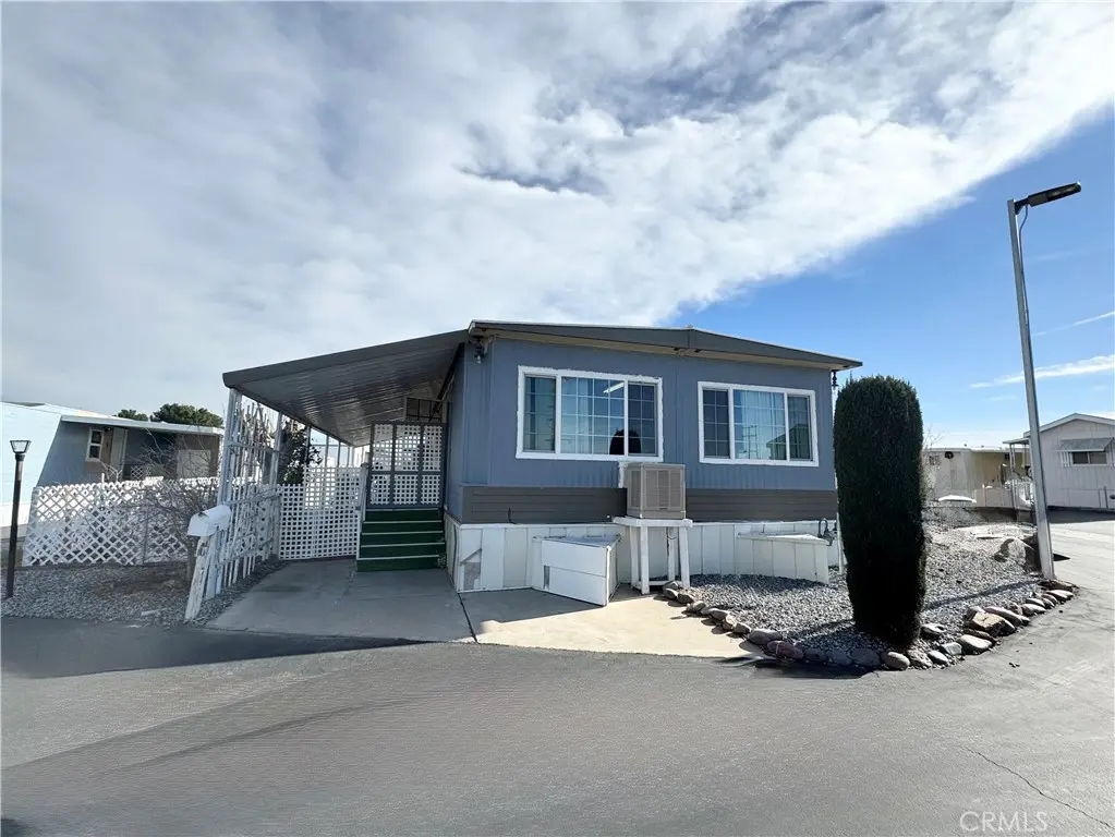 14411 Palmdale Road 1, Victorville, CA — listing photo 1