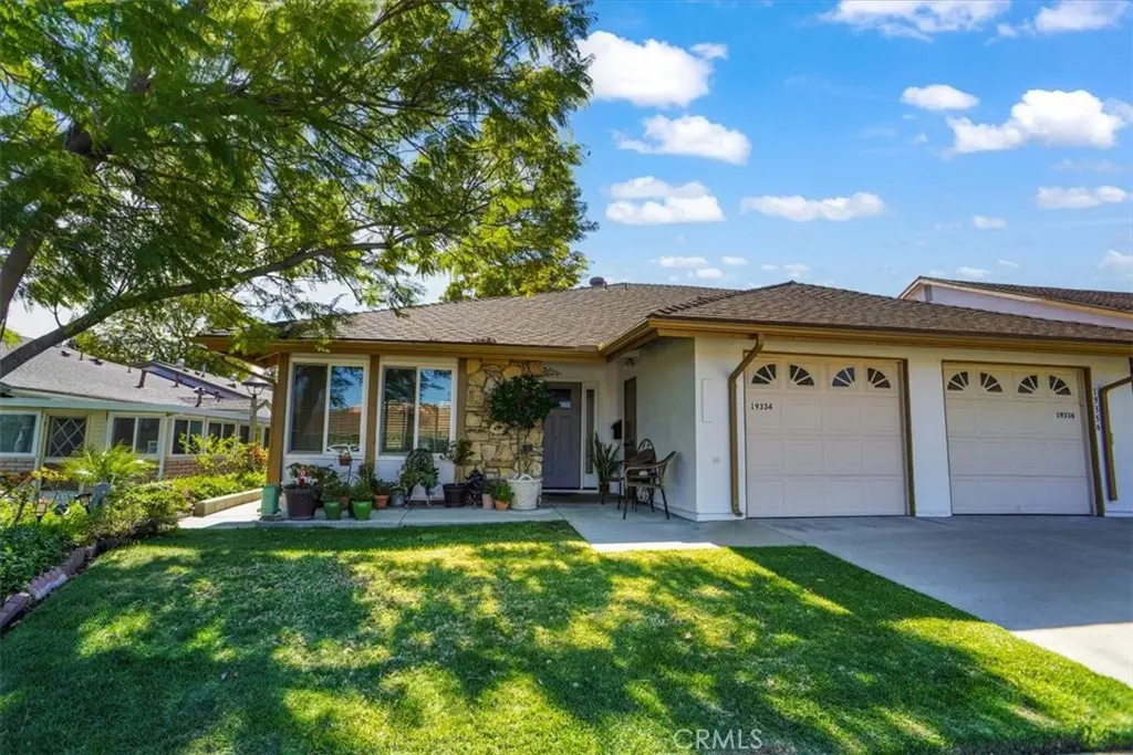 19334 Oak Crossing, Newhall, CA — listing photo 1