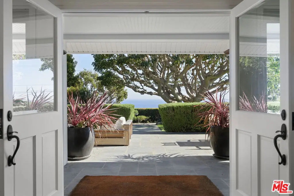 Residential Lease for rent at 29225 CLIFFSIDE Drive, Malibu, Los Angeles County, CA featuring 4 beds and 5 baths