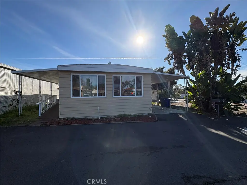 718 Sycamore Avenue 19, Vista, CA — listing photo 1