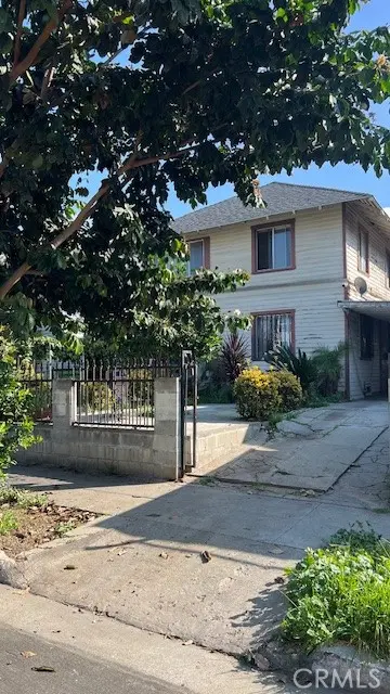 Duplex for sale at 228 Rosemont Ave, Los Angeles, CA