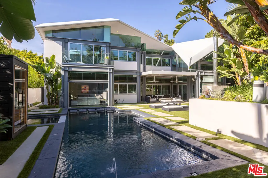 Residential Lease for rent at 8538 Eastwood Road, Los Angeles, Los Angeles County, CA featuring 4 beds and 5 baths
