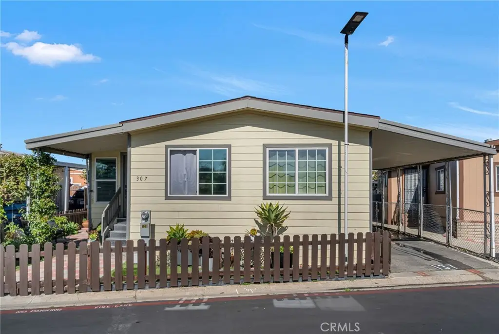 Manufactured In Park for sale at 307 Duchess, Santa Ana, CA featuring 2 beds and 2 baths