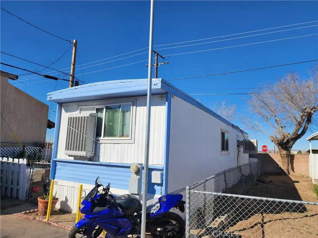 22325 Highway 18, Unit #54, Apple Valley, CA — listing photo 1