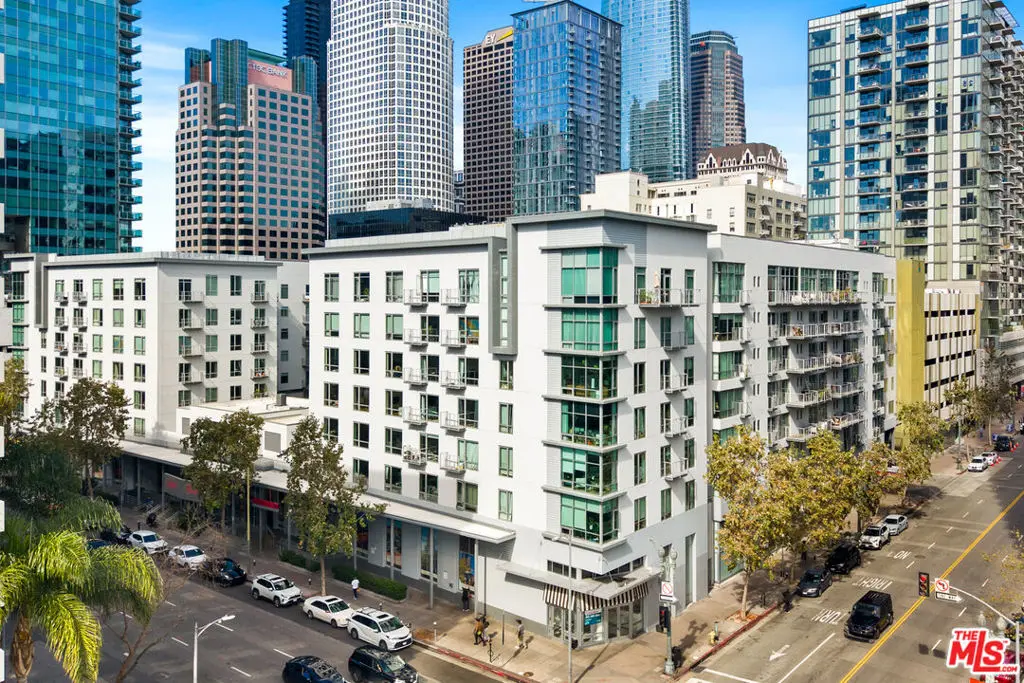 Condominium for sale at 645 W 9th Street 529, Los Angeles, CA featuring 1 bed and 1 bath
