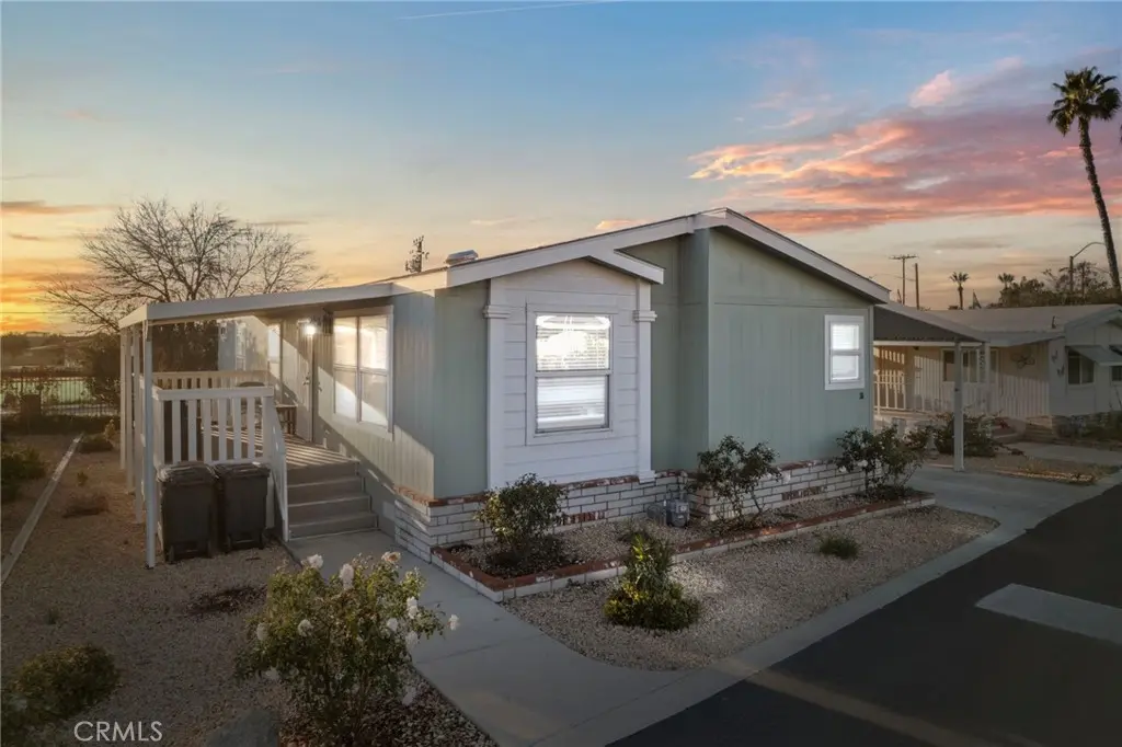 Manufactured In Park for sale at 1536 S State Street 36, Hemet, CA featuring 3 beds and 2 baths