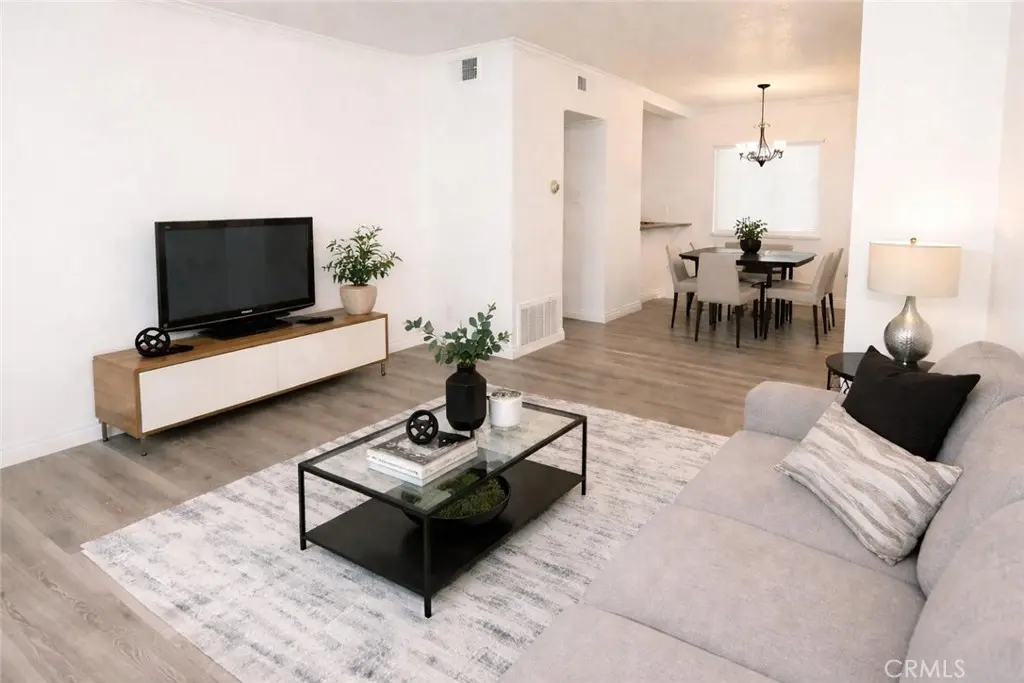 7632 Topanga Canyon 117, Canoga Park, CA — listing photo 1