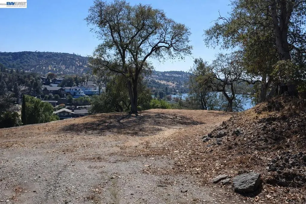 512 Winchester Way, Copperopolis, CA — listing photo 1