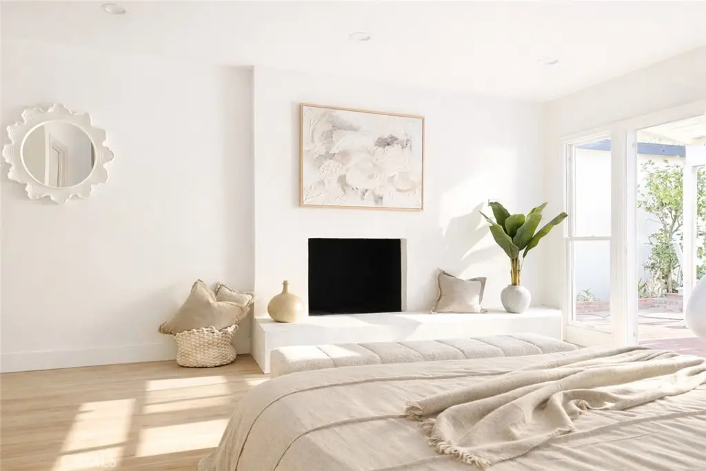 Residential Lease for rent at 1318 S Helberta, Redondo Beach, Los Angeles County, CA featuring 4 beds and 2 baths
