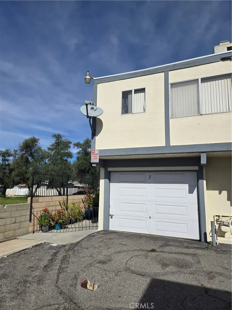 2350 osbun 1, San Bernardino, CA — listing photo 1