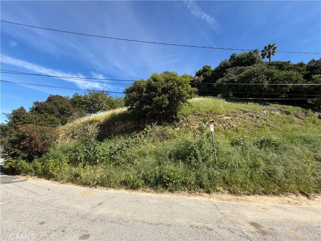 2556 El Rosa Drive, Los Angeles, CA — listing photo 1