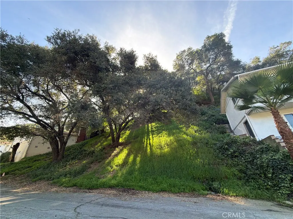 2430 Drury Lane, Glendale, CA — listing photo 1
