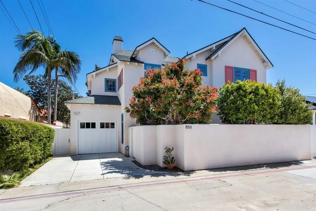 Residential Lease for rent at 958 A Avenue, Coronado, San Diego County, CA featuring 3 beds and 3 baths