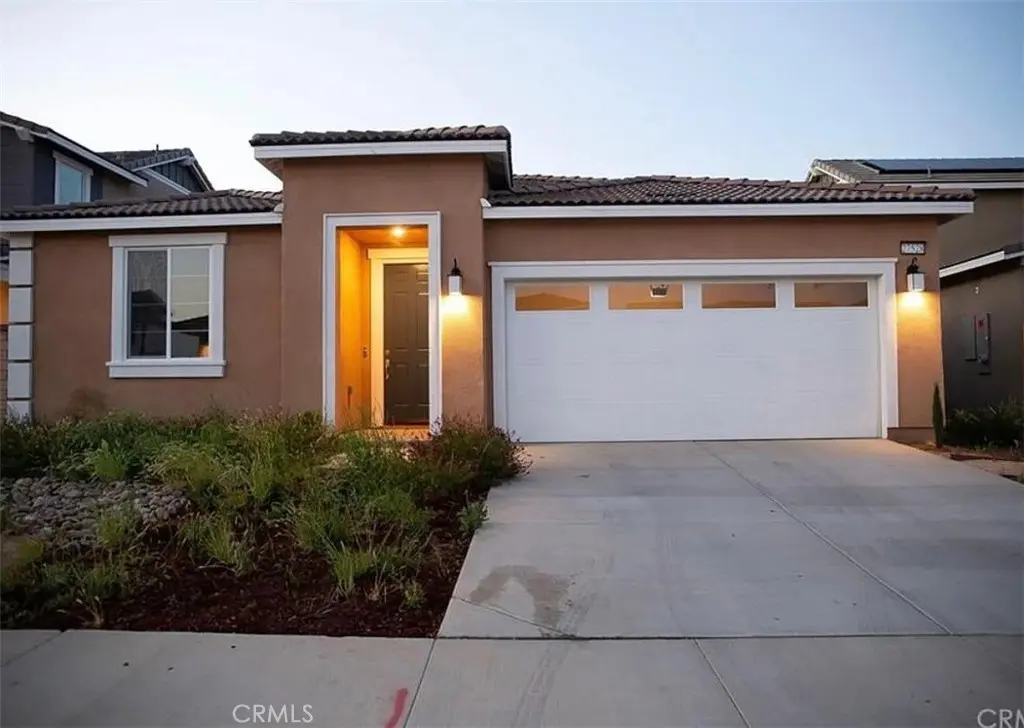 Residential Lease for rent at 27528 Cloudy Peak, Menifee, Riverside County, CA featuring 3 beds and 2 baths