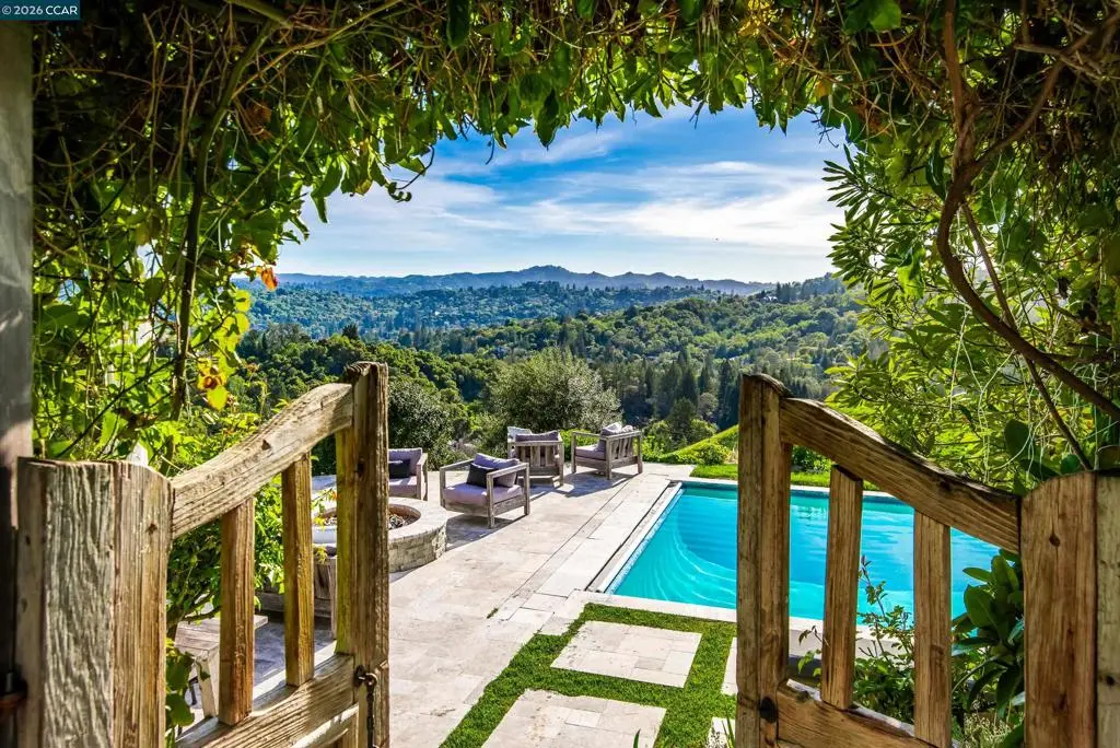 Single Family Residence for sale at 33 Deer Trail, Lafayette, CA featuring 6 beds and 5 baths
