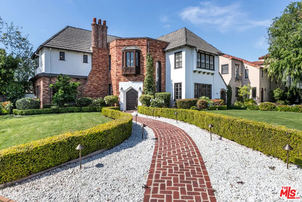 Residential Lease for rent at 401 N Mccadden Place, Los Angeles, Los Angeles County, CA featuring 6 beds and 6 baths