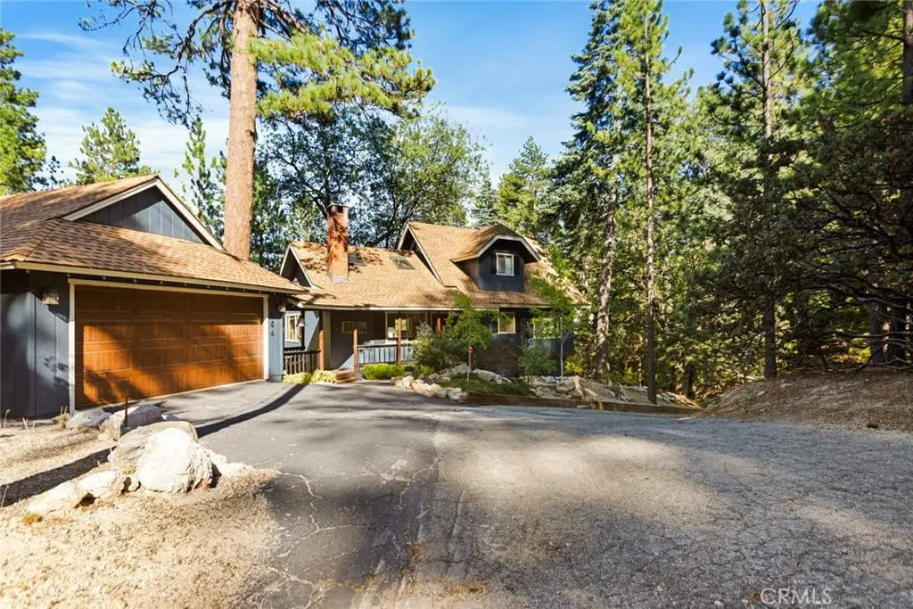 256 N Fairway, Lake Arrowhead, CA — listing photo 1