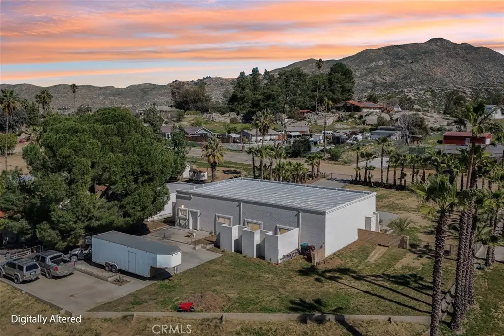 Mixed Use for sale at 30325 San Jacinto, Hemet, CA featuring 2 beds and 1 bath