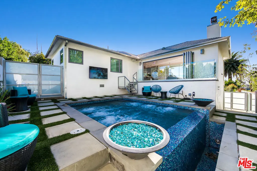 Residential Lease for rent at 3490 Wonder View Place, Los Angeles, Los Angeles County, CA featuring 3 beds and 3 baths