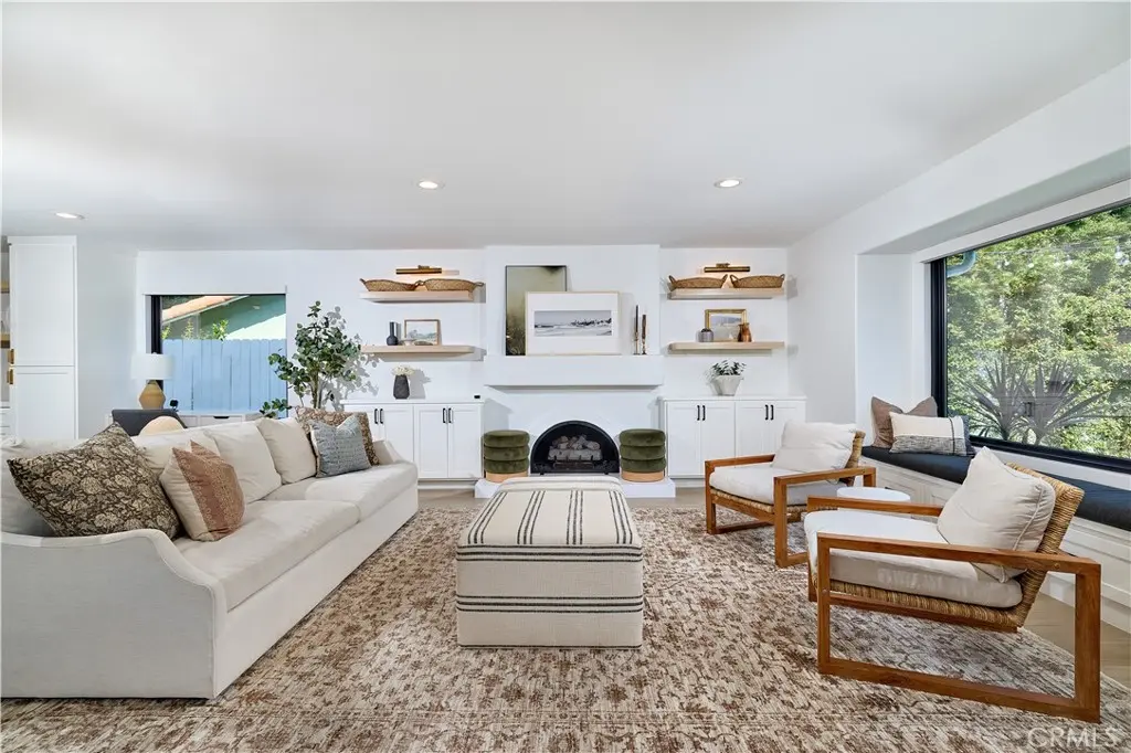 Single Family Residence for rent at 2140 Mountain Vista, Encinitas, CA featuring 4 beds and 3 baths