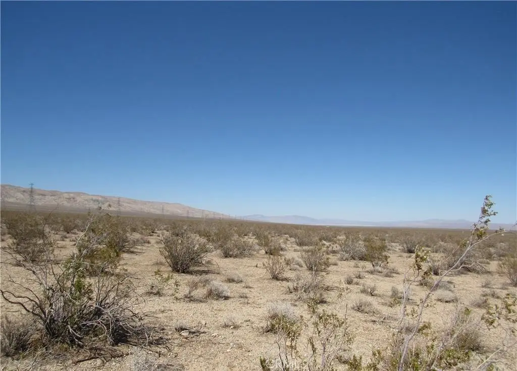 0 225-284-31-00-9, Mojave, CA — listing photo 1