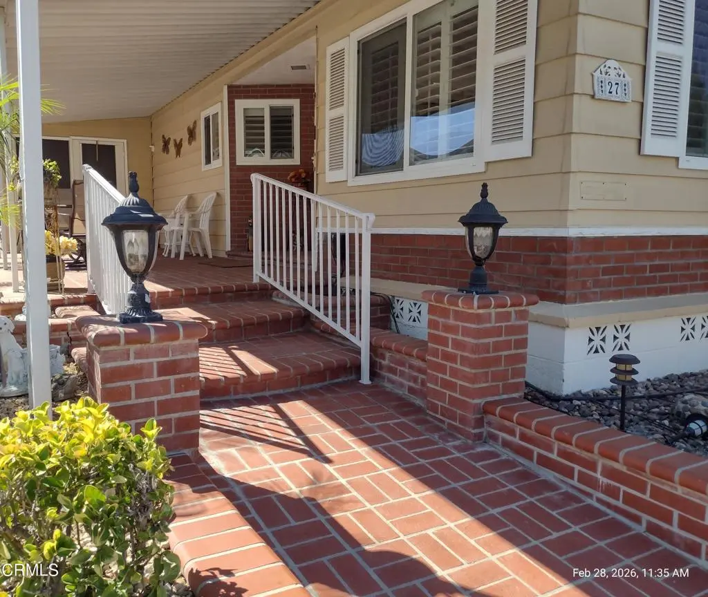 Manufactured In Park for sale at 27 Tahquitz Drive 226, Camarillo, CA featuring 2 beds and 2 baths