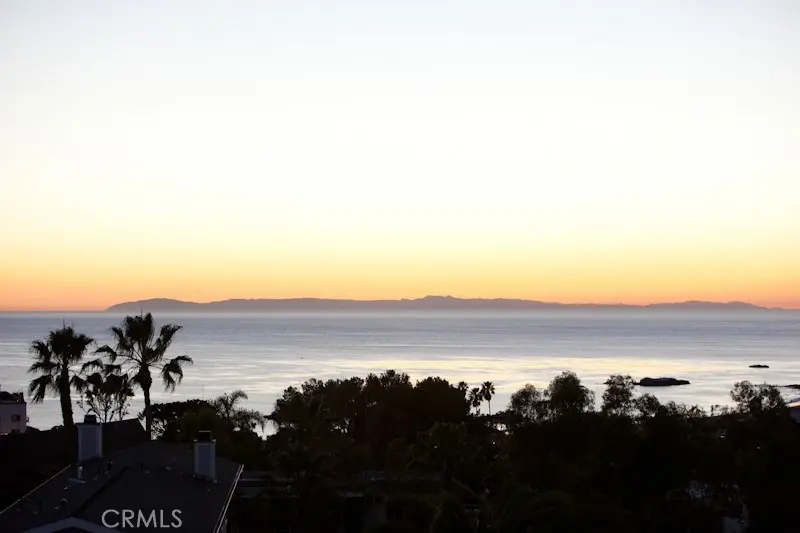 Triplex for rent at 464 Bent Street B, Laguna Beach, CA featuring 1 bed and 1 bath