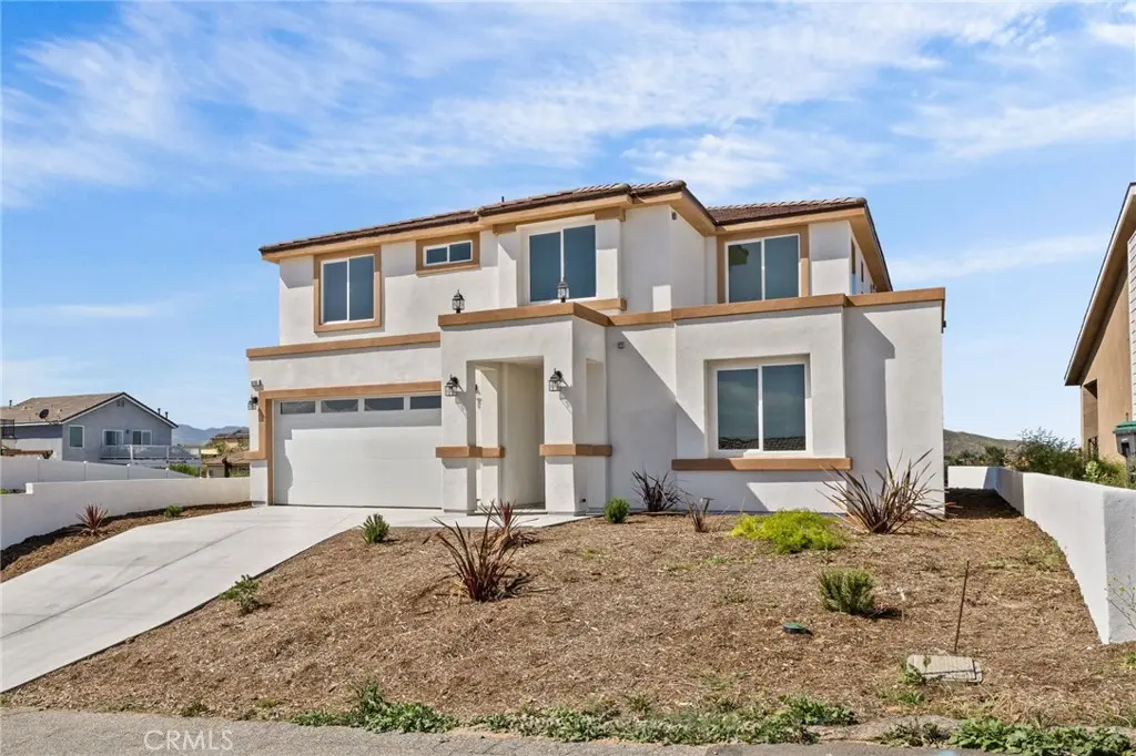 Single Family Residence for sale at 16765 La Bella Villa, Riverside, CA featuring 5 beds and 3 baths
