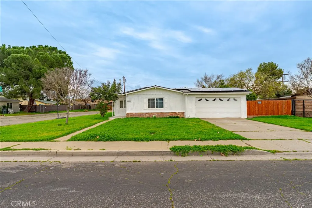 2690 Hawthorne, Merced, CA — listing photo 1