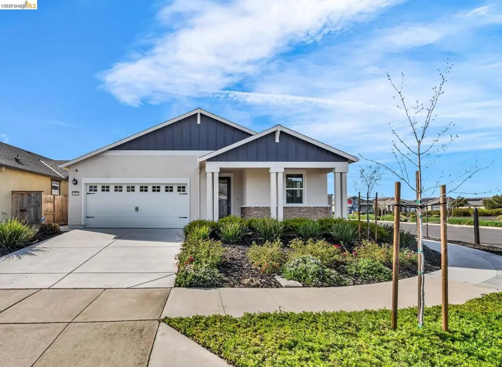 Single Family Residence for sale at 2087 Stars Dr, Rio Vista, CA featuring 3 beds and 2 baths