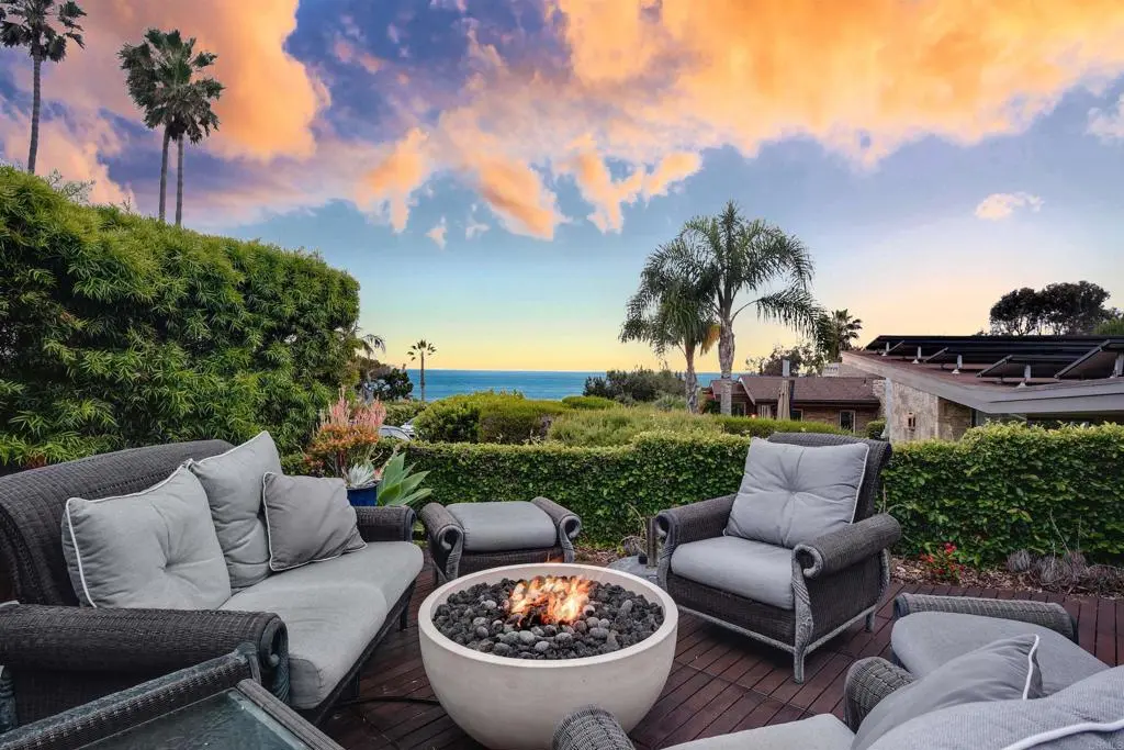 Single Family Residence for rent at 152 7th Street, Del Mar, CA featuring 3 beds and 4 baths