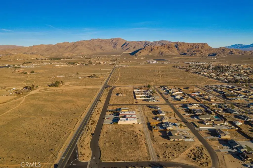 706 Outer Hwy 18 S, Apple Valley, CA — listing photo 1