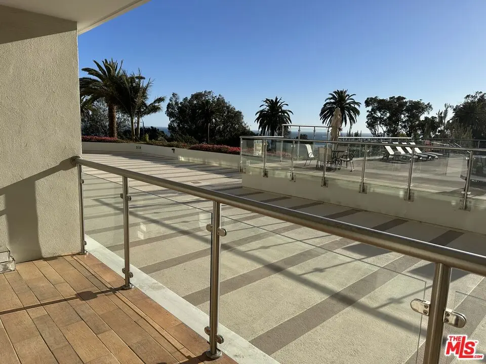 Residential Lease for rent at 201 Ocean Avenue 302B, Santa Monica, Los Angeles County, CA and 1 bath
