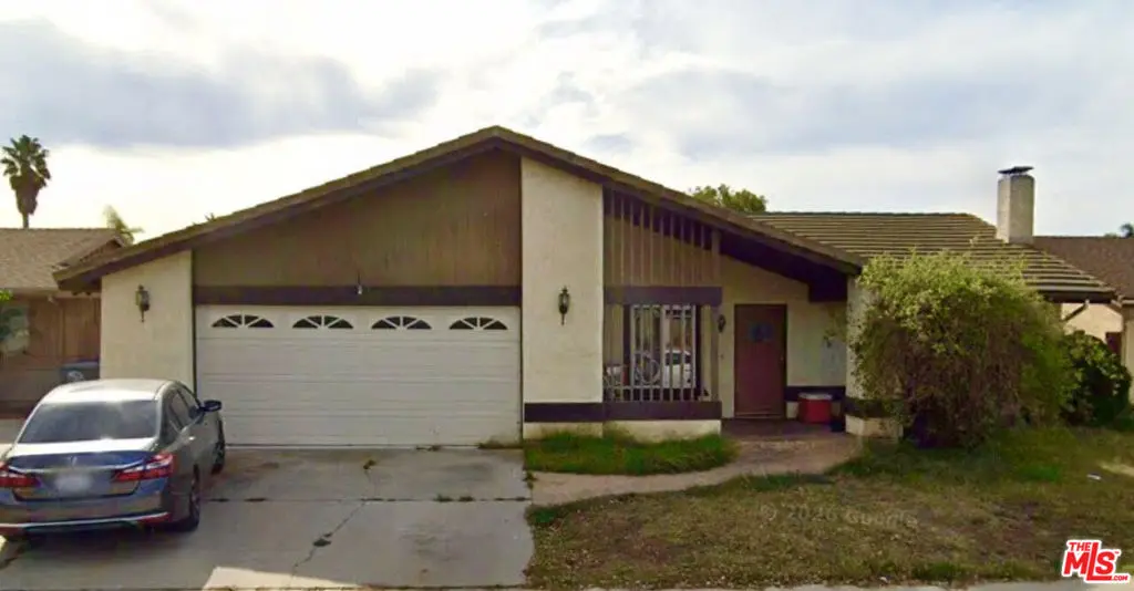 Single Family Residence for sale at 1340 Kumquat Place, Oxnard, CA featuring 5 beds and 2 baths