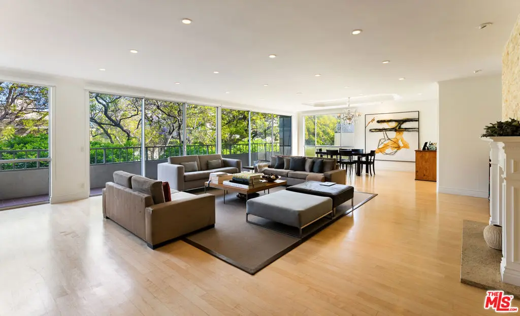Condominium for sale at 339 N Palm Drive 202, Beverly Hills, CA featuring 2 beds and 3 baths
