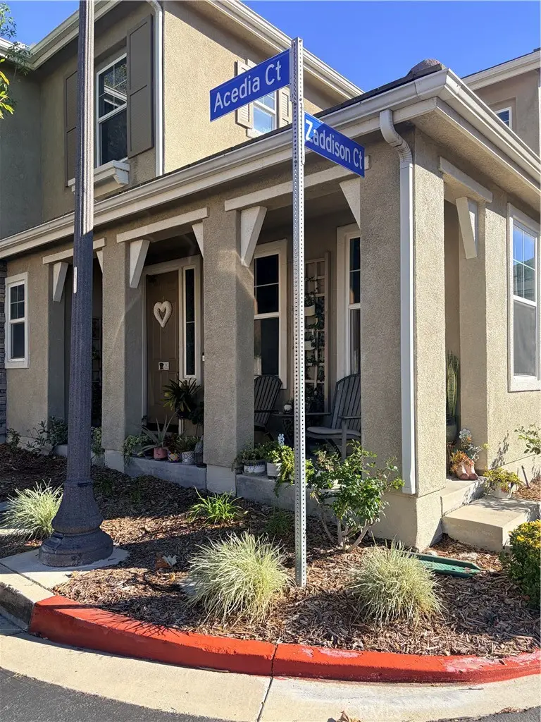 26014 Zaddison Court, Newhall, CA — listing photo 1
