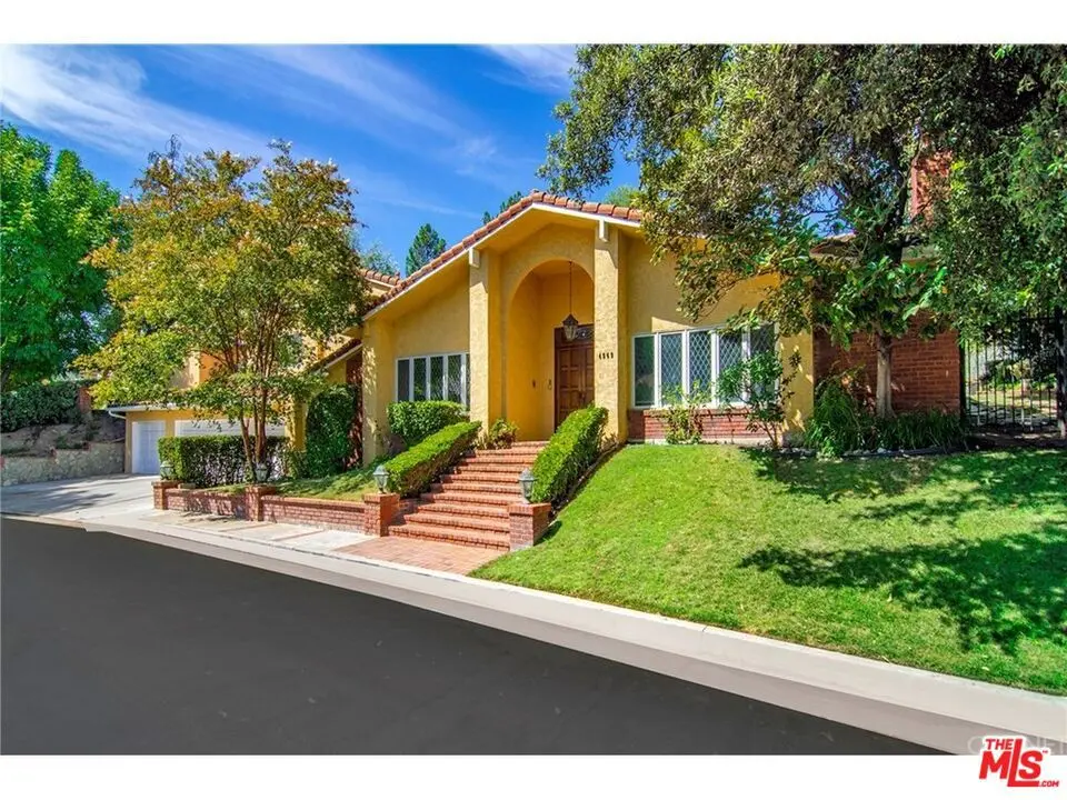 4949 PALOMAR Drive, Tarzana, CA — listing photo 1